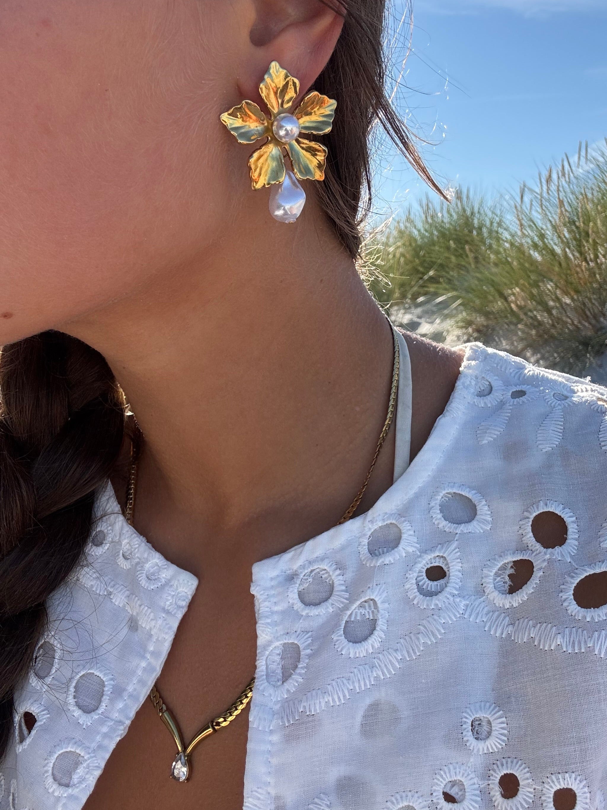 ODETTE PEARL EARRINGS